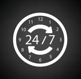 Logo d'un horloge qui indique un service offert 24 sur 24 et 7 jours semaine à Bromont.